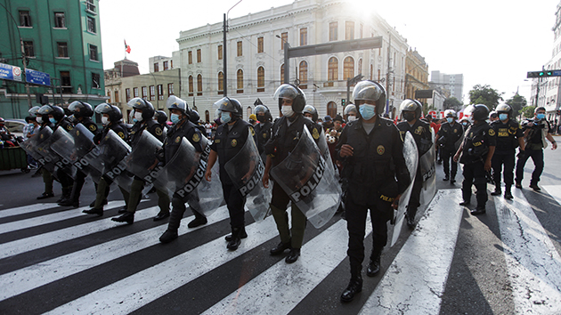 秘魯多地爆發大規模罷工 當局宣布全國公路網進入緊急狀態