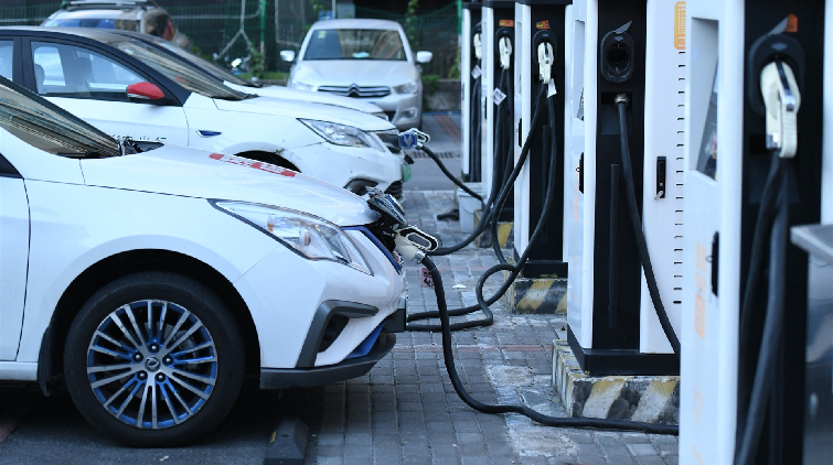 五部門：新能源車企要防範網絡攻擊入侵等行為