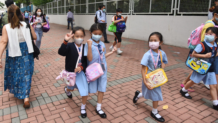 林鄭：全港學校復活節假後分階段復課 每日須快測陰性才可返校