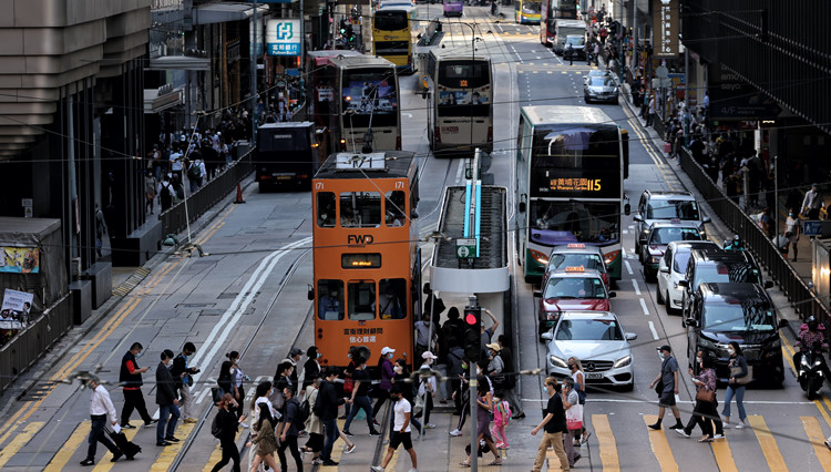 疫情減退社會逐步復常 當局陸續推慶回歸25周年活動