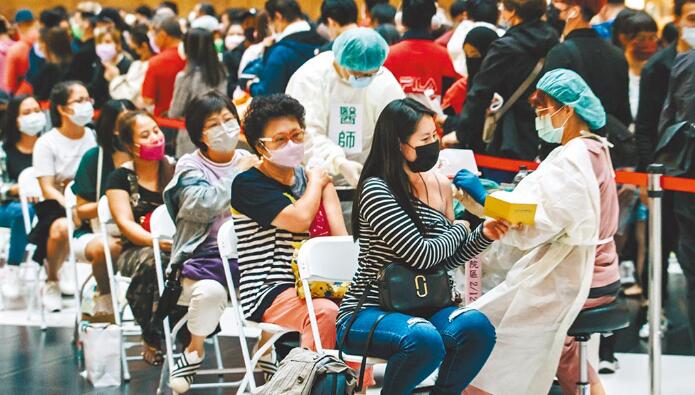 隔離政策、「類普篩」都雙標 民進黨「綠系防疫」惹抨擊