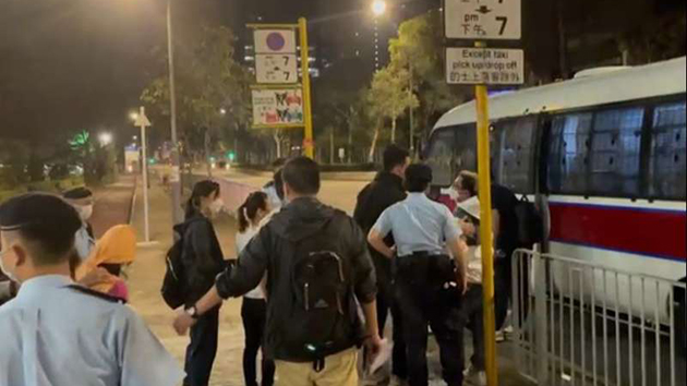 警方屯門搗破無牌酒吧 6男女被捕