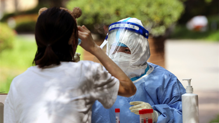 上海：封控區今起至21日每天1次核酸檢測