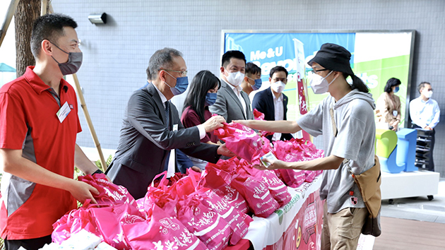都大與香港青年聯會合作派發抗疫物資