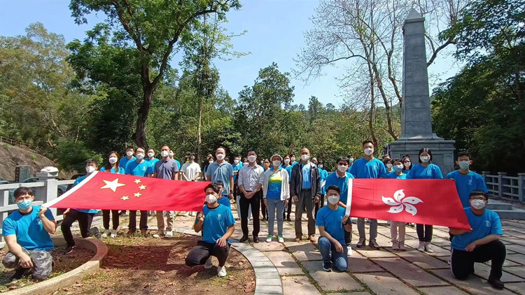 龍騰志青舉行五四精神傳承活動 逾50名青年向抗日英烈致敬