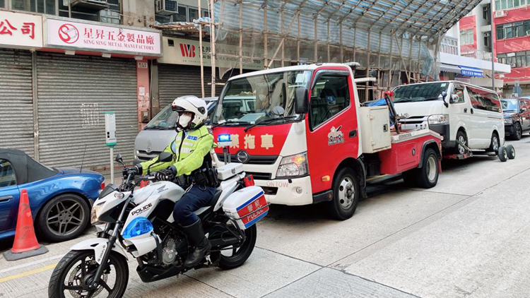 警方旺角打擊違例泊車 發1165張告票拖走6車
