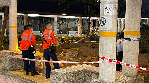 葵涌邨六旬翁危坐外牆8小時 失足墮樓亡
