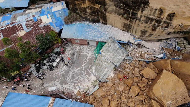 【追蹤報道】四川榮縣岩石意外垮塌救援結束 5人全部遇難