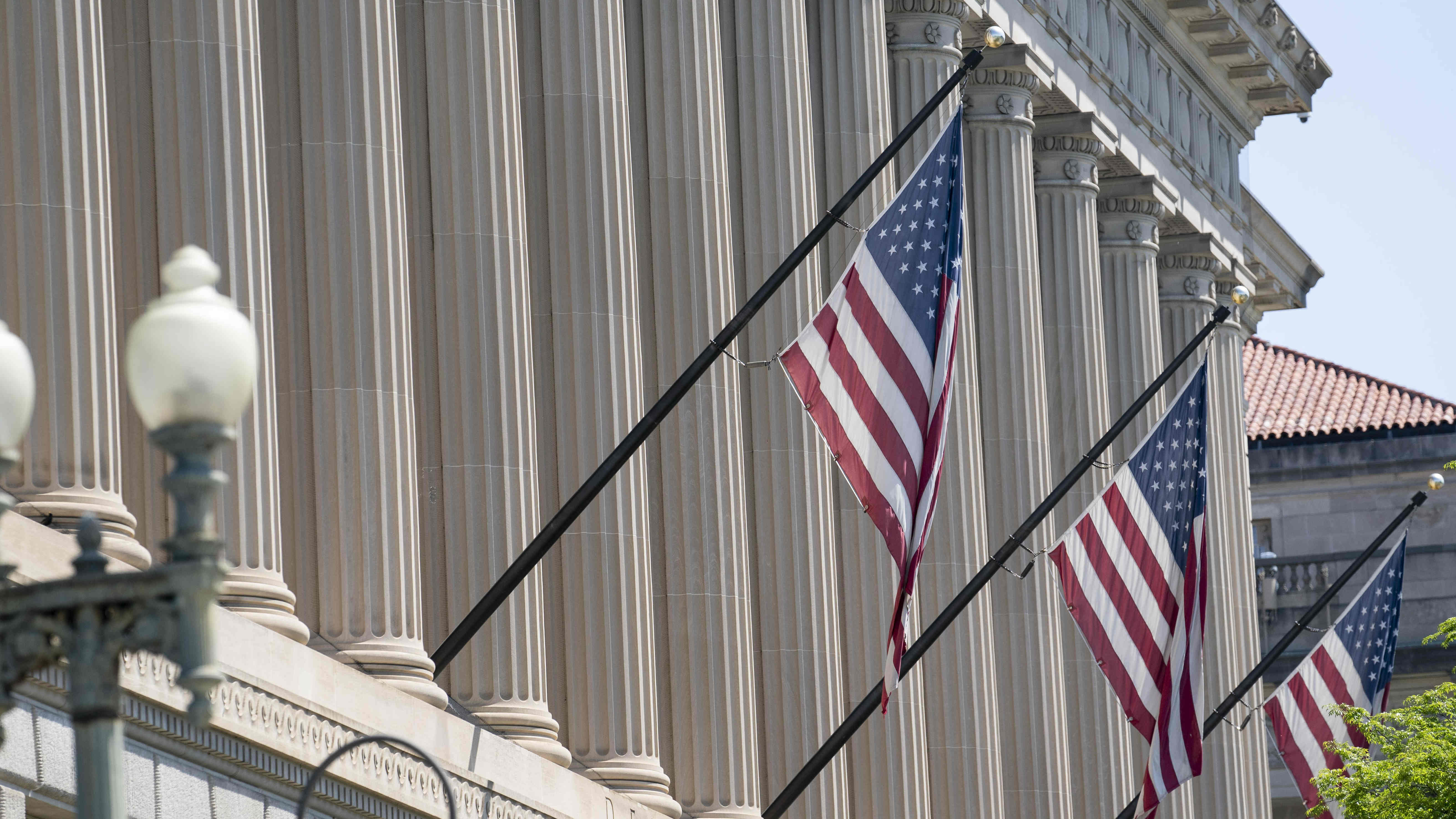 美商務部宣布暫停對烏克蘭徵收鋼鐵關稅