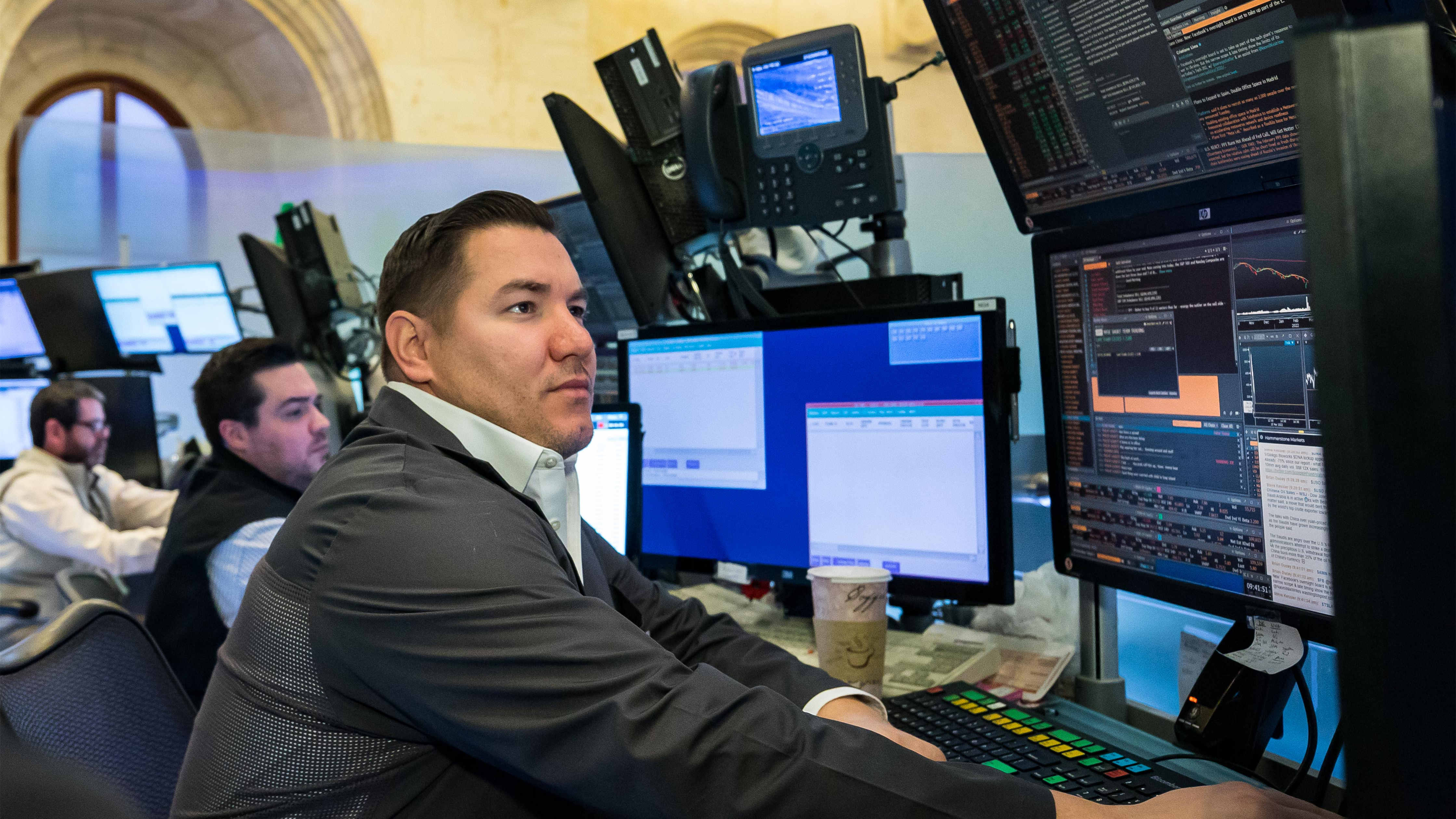 紐約股市三大股指10日漲跌不一