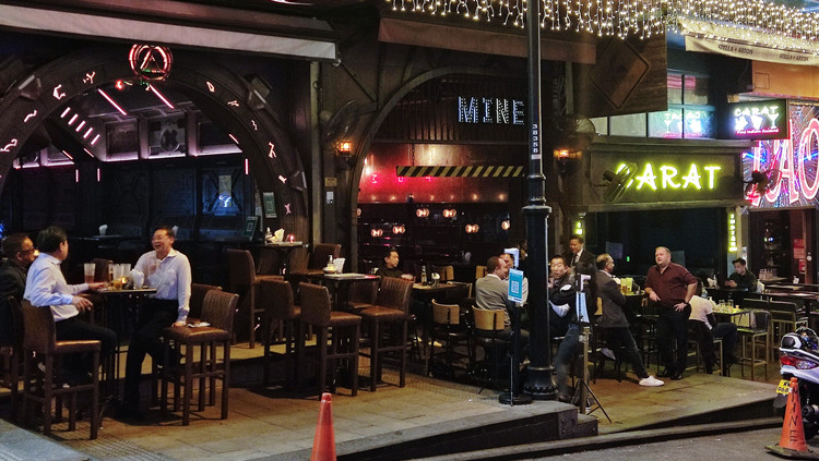 明再放寬堂食至午夜 夜店娛樂場所等重開