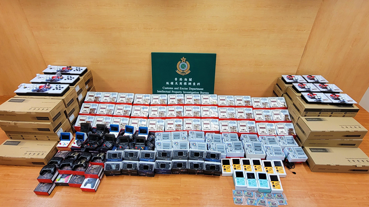 海關打擊售賣盜版電子遊戲及冒牌遊戲機配件 拘捕8人