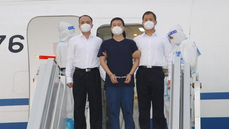 「百名紅通人員」孫鋒被遣返回國