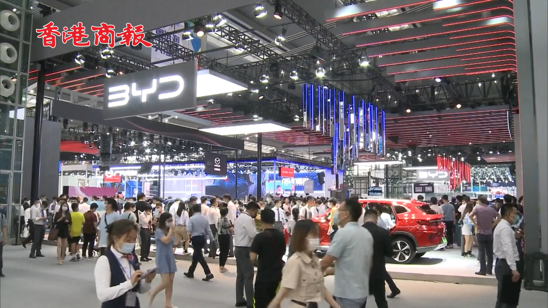 有片丨國內年度汽車首展亮相深圳 近20億元車補「點燃」市民購車熱情