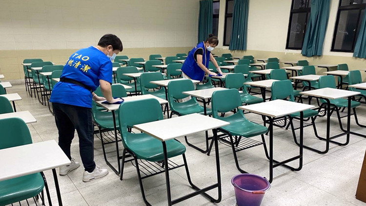 台灣學生確診新冠逾20萬例 22縣市6402校停課