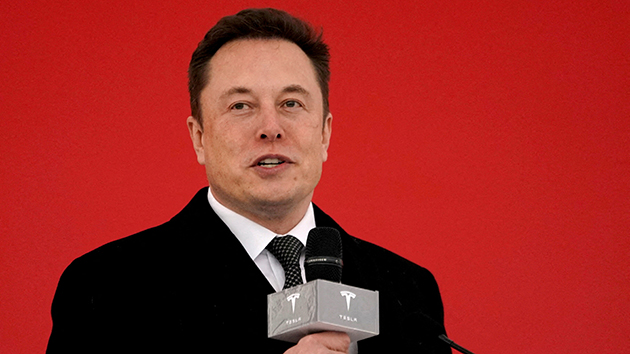 馬斯克內部電郵喊停全球招聘 特斯拉將裁員1萬