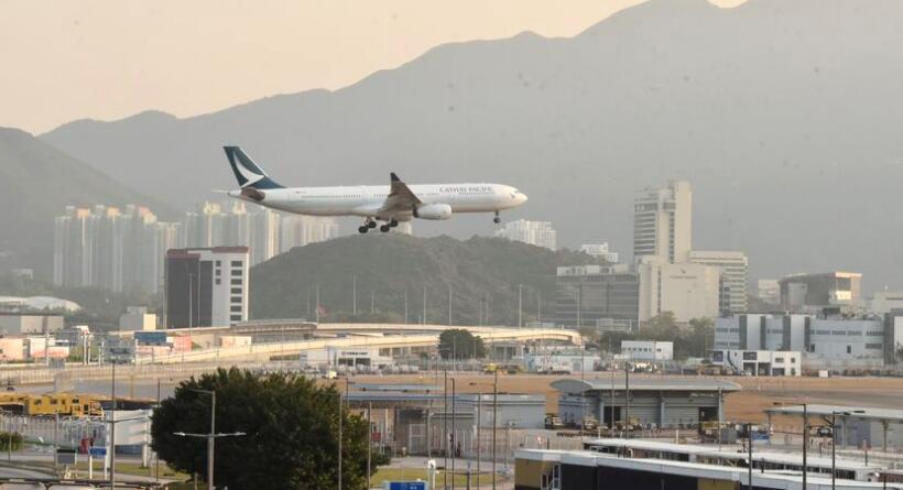 國泰航空：公司正積極恢復航班運力 已重新啓動招聘人手