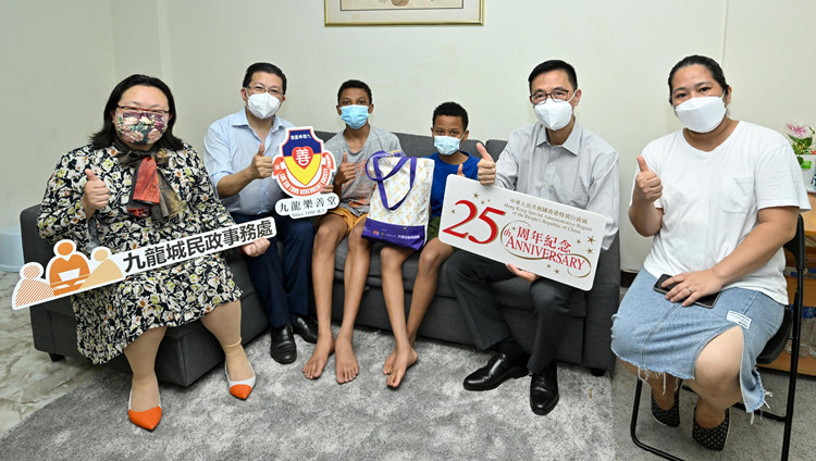 楊潤雄參與「共慶回歸顯關懷」活動 讚九龍城區多元融和