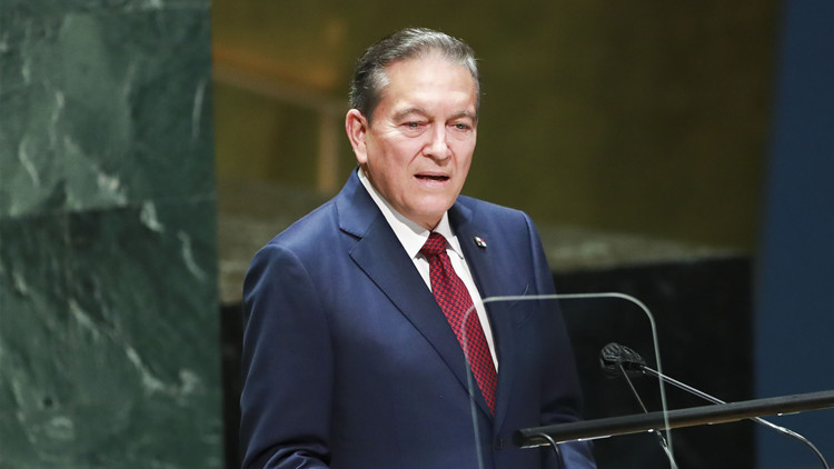 巴拿馬總統稱患罕見血液病