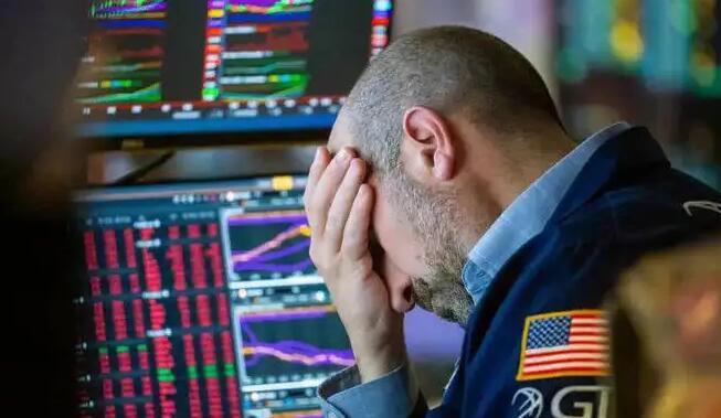 美股寬幅震盪集體收跌 熱門中概股漲跌不一