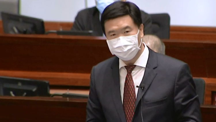 立法會議員嚴剛檢測初陽 周三曾在立會會議廳逗留