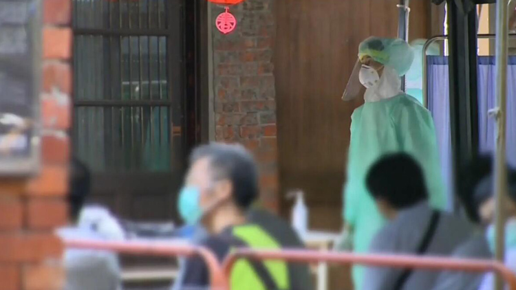 台灣新增35800例新冠肺炎確診病例