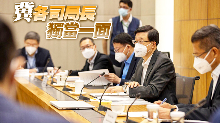 8號波風雨無阻 休息日連續返工 新官上任特首超忙