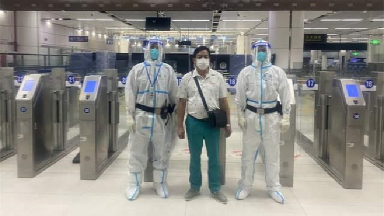 中國官方：「紅通人員」盧光遠、盧光亮回國投案