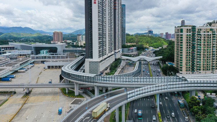 【港澳青年看深圳】港青樓家強、余修賢、關俊華在「三方匯談」暢聊深港未來