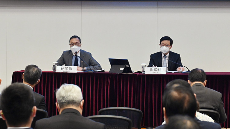 親向高官講解習主席重要講話精神 特首：為施政提供重要指引