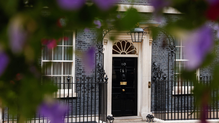 英國8名保守黨要員獲參與黨魁角逐資格