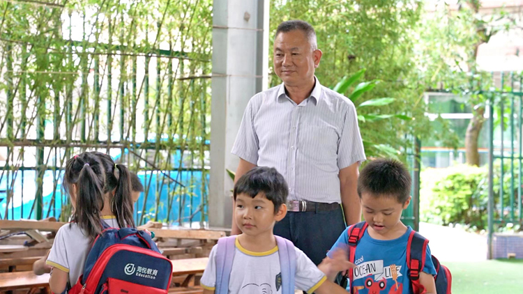 有片 | 【深港雙城記】父親在深圳兒子在香港 隔河同心抗疫 深港寫就佳話