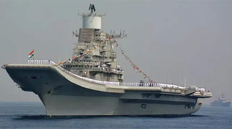 印度「超日王」號航母發生火災