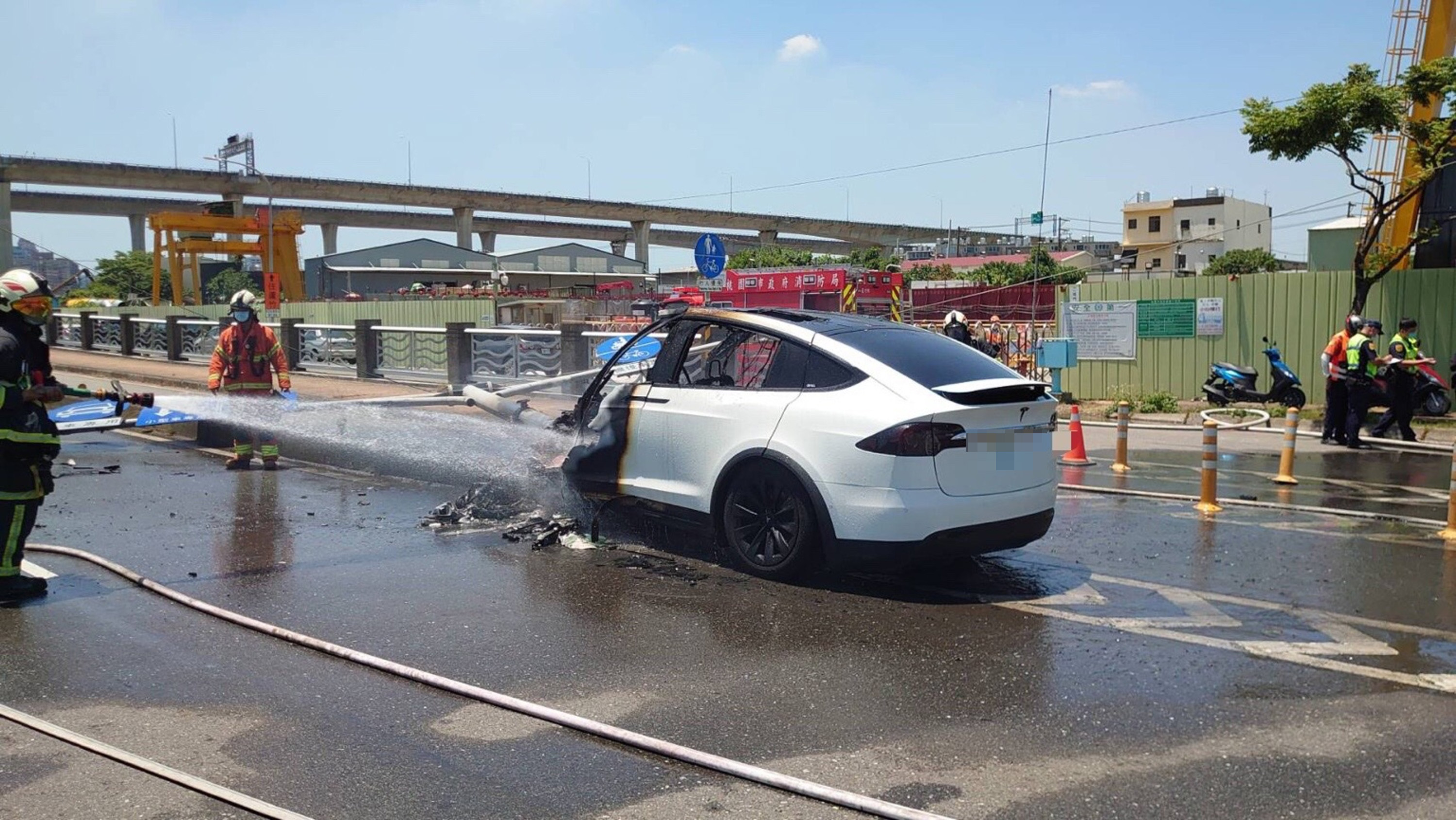 有片丨台媒：藝人林志穎發生車禍車輛起火 與兒送醫均無生命危險