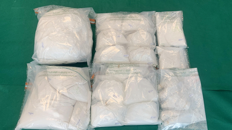 海關檢值2100萬元懷疑海洛英及懷疑可卡因 拘4男子