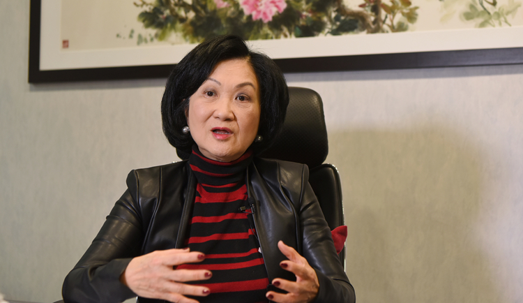 葉劉淑儀：目前最重要是通關 「紅黃碼」不監察普通市民