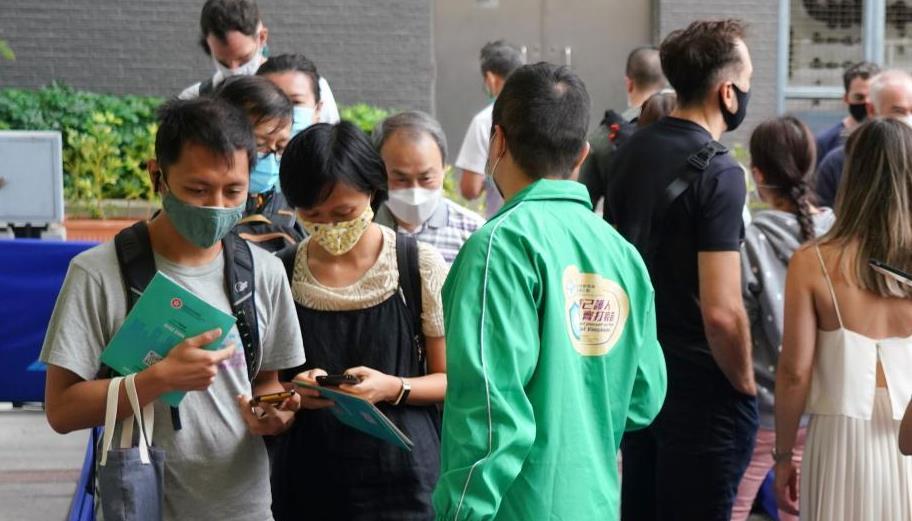 何栢良籲政府主動建議院友接種復必泰疫苗