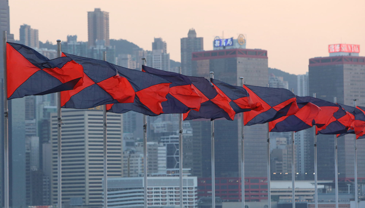 九龍倉發盈警 上半年純利料跌近100%