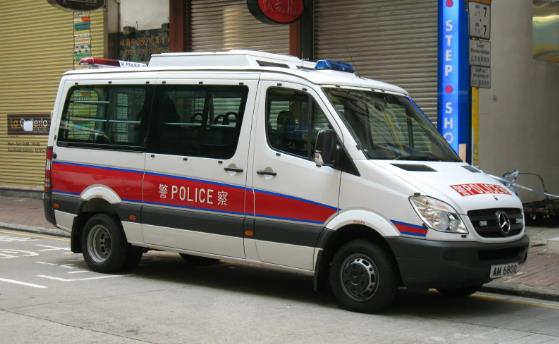 油麻地發生傷人案 女事主遭男子持刀襲擊送院