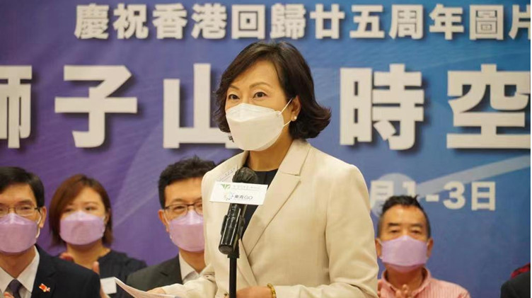 民政及青年事務局局長麥美娟：當局正檢討地區行政問題