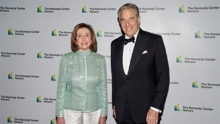 美媒：佩洛西丈夫對酒駕指控不認罪