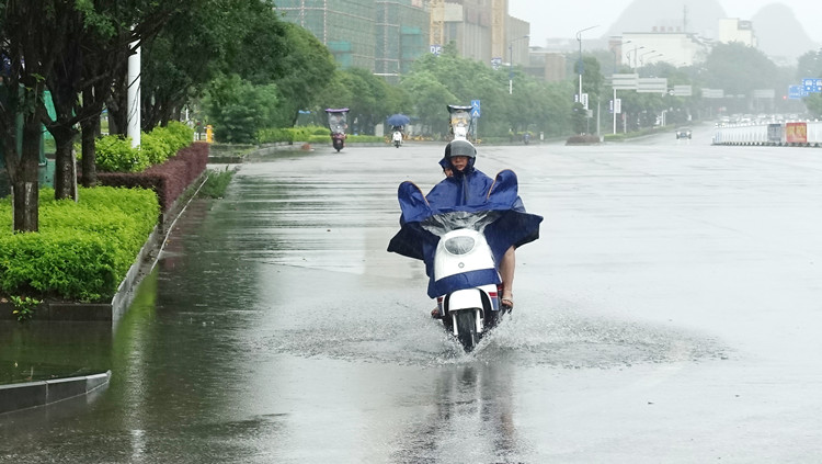 颱風「木蘭」或於10日登陸雷州半島 廣東將防風應急響應提升至Ⅲ級