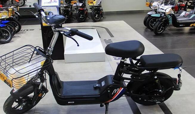 深圳市首批8個電動自行車登記上牌「進社區」服務點啟用