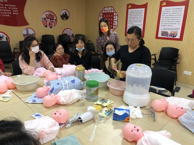 「南粵家政」工程成就了普通人的幸福生活 深圳家政行業成「香餑餑」