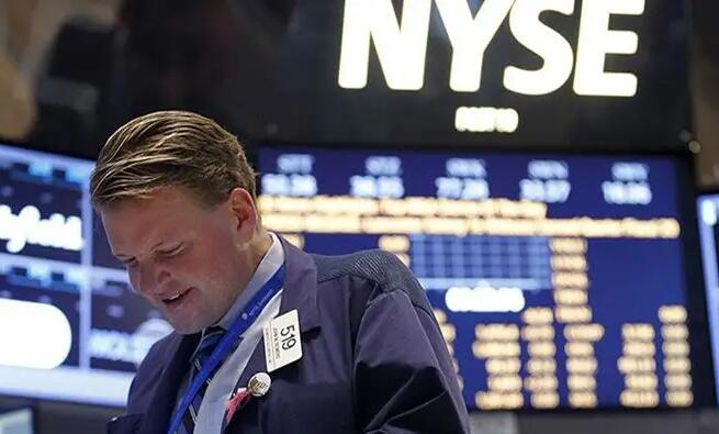 美股低開高走 中概「妖股」暴漲超110%