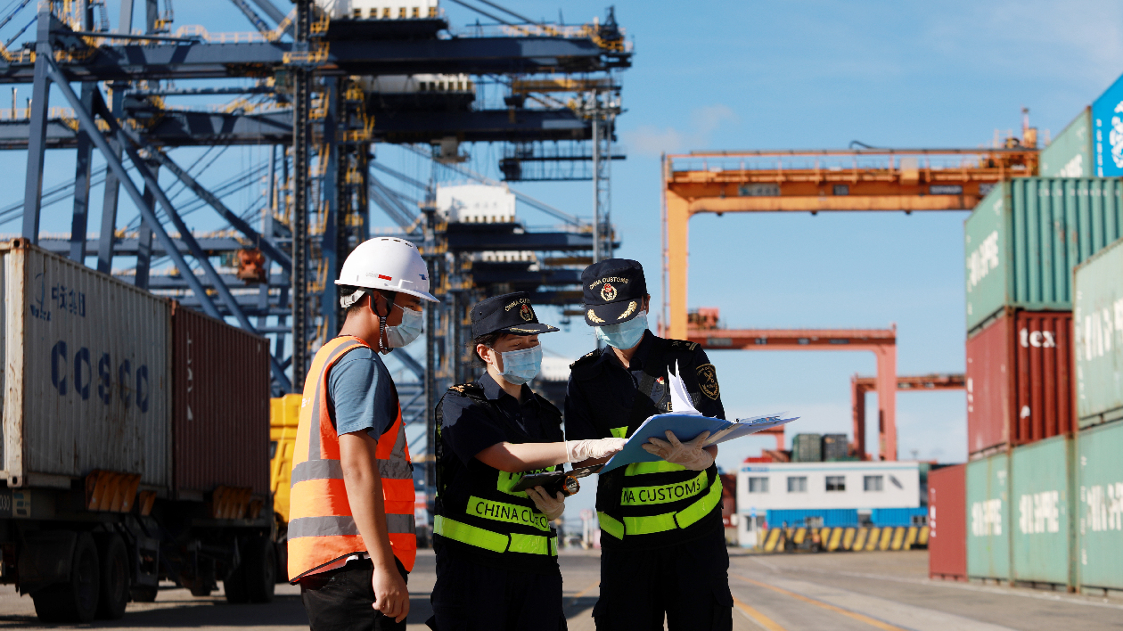 廣東前7個月外貿進出口增長2.4%