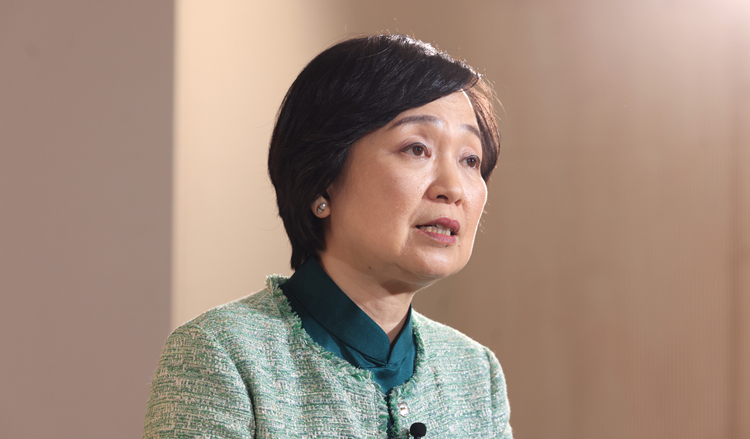 蔡若蓮：正與內地積極探討港生北上讀書安排