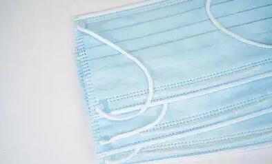 專家提醒：市民出入公共場所仍要規範戴口罩