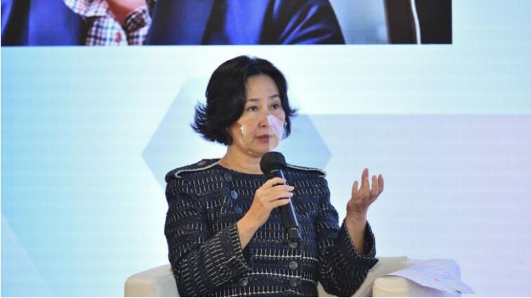 美高梅子企競賭牌 何超瓊任常務董事 10年薪金達74億