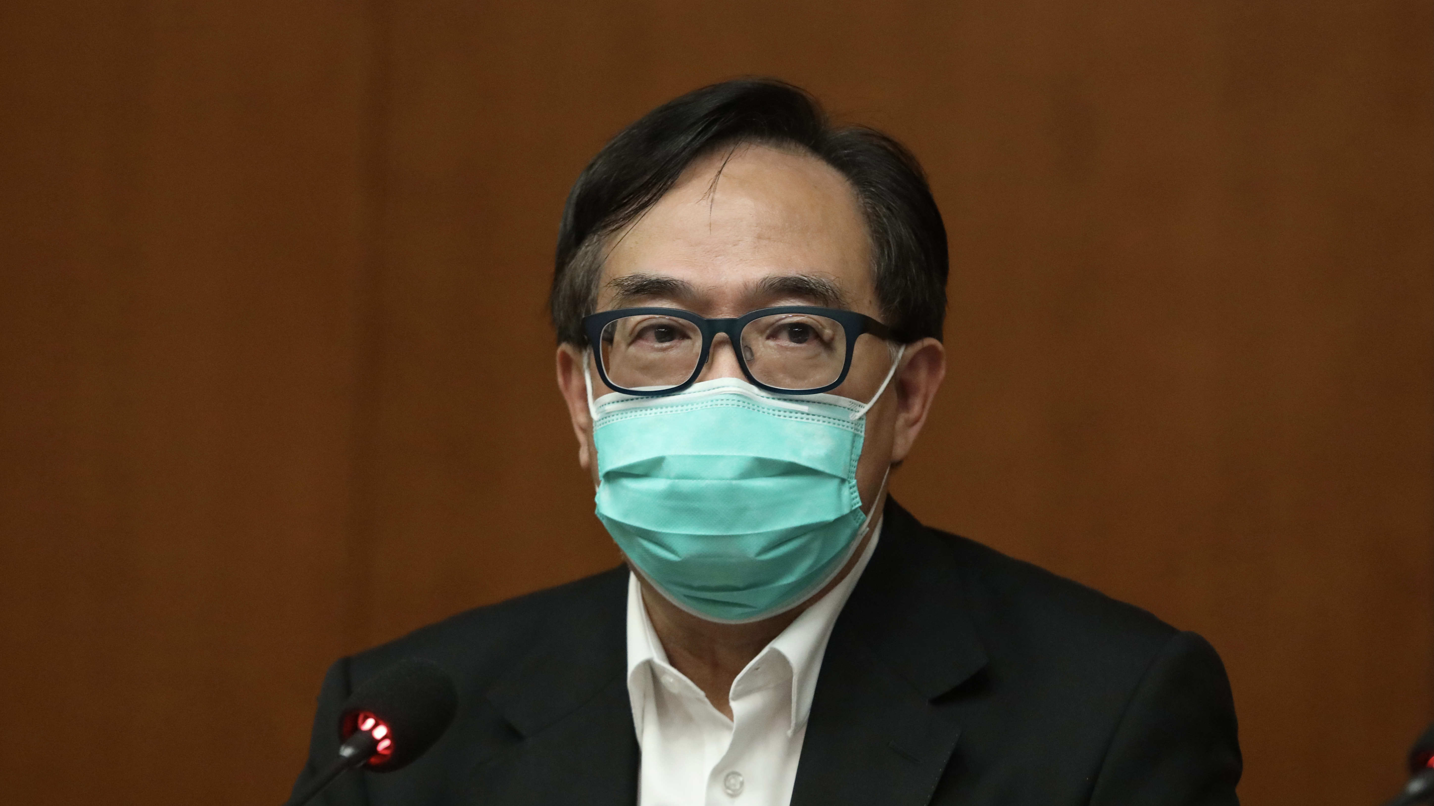 盧偉國：本港抗疫成敗 兒童與長者接種率是關鍵